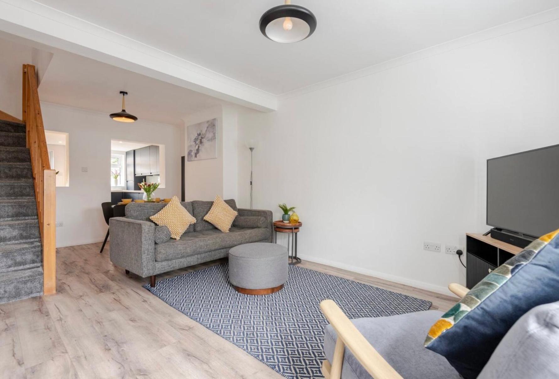 Modern 2 Bed House In Rainham, Kent - Central Location Rainham  Exteriör bild